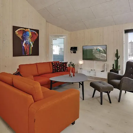 Vakantiehuis 8 Bedroom Lovely In