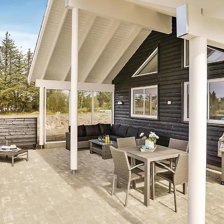 Vakantiehuis 8 Bedroom Lovely In *