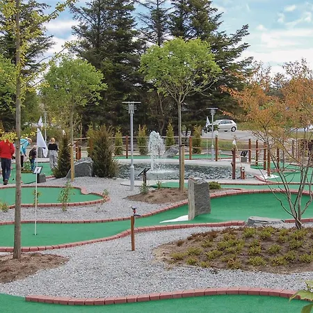 8 Bedroom Lovely In Vakantiehuis Blåvand