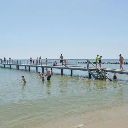 8 Bedroom Lovely In Vakantiehuis Blåvand